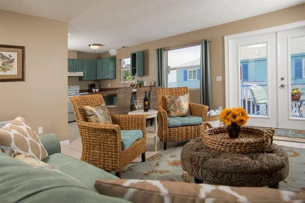 Oceanview Cottage by Beachcomber