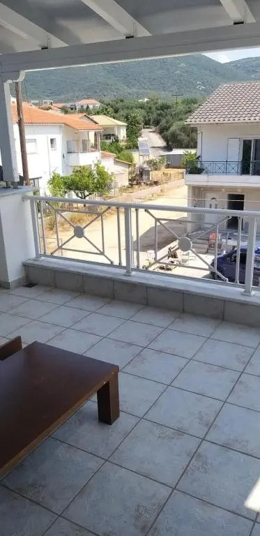 3 bedrooms house