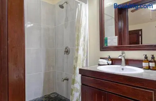 Hona Beach Hotel