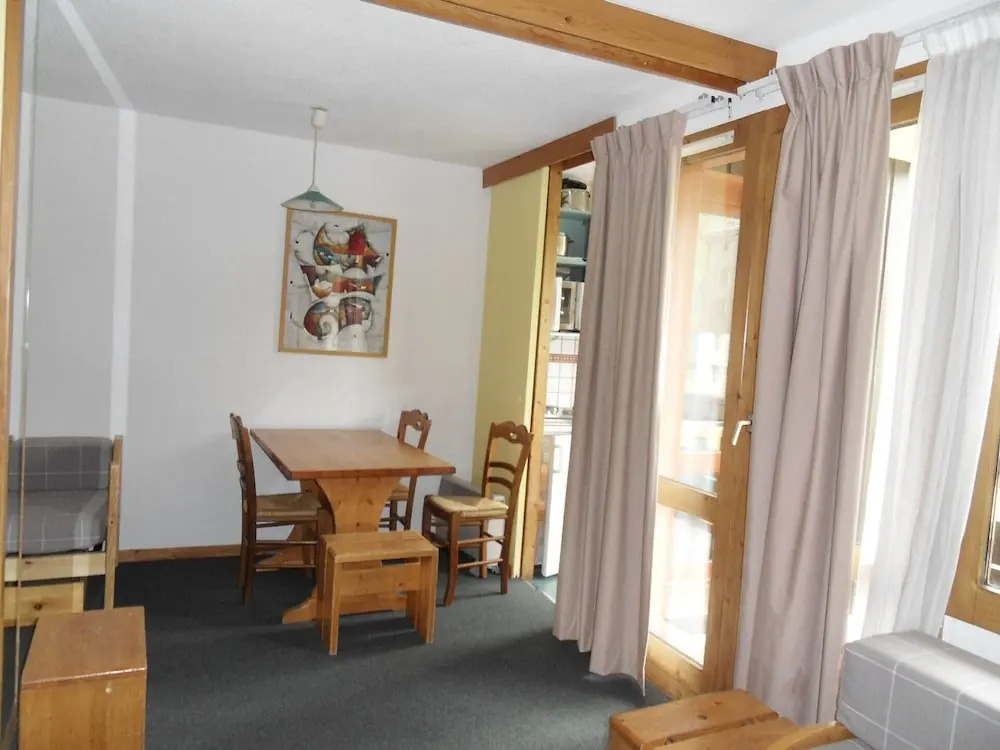 Belle Plagne Divisible Studio on Slopes for 4 People of 28 mÂ² Ag221