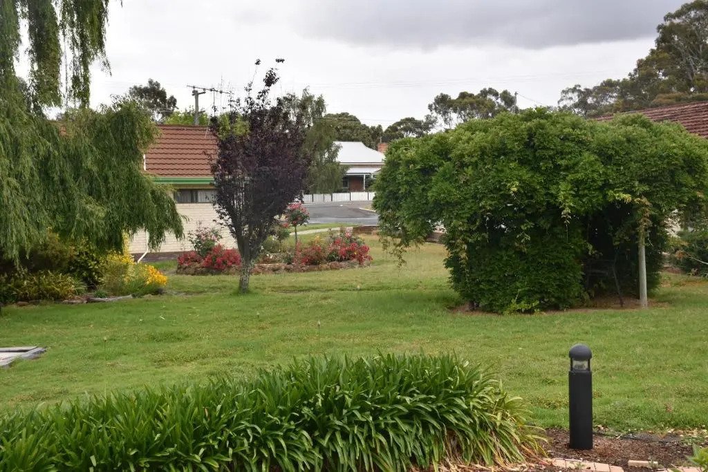 Mount Barker Valley Views Motel & Chalets, Western Australia