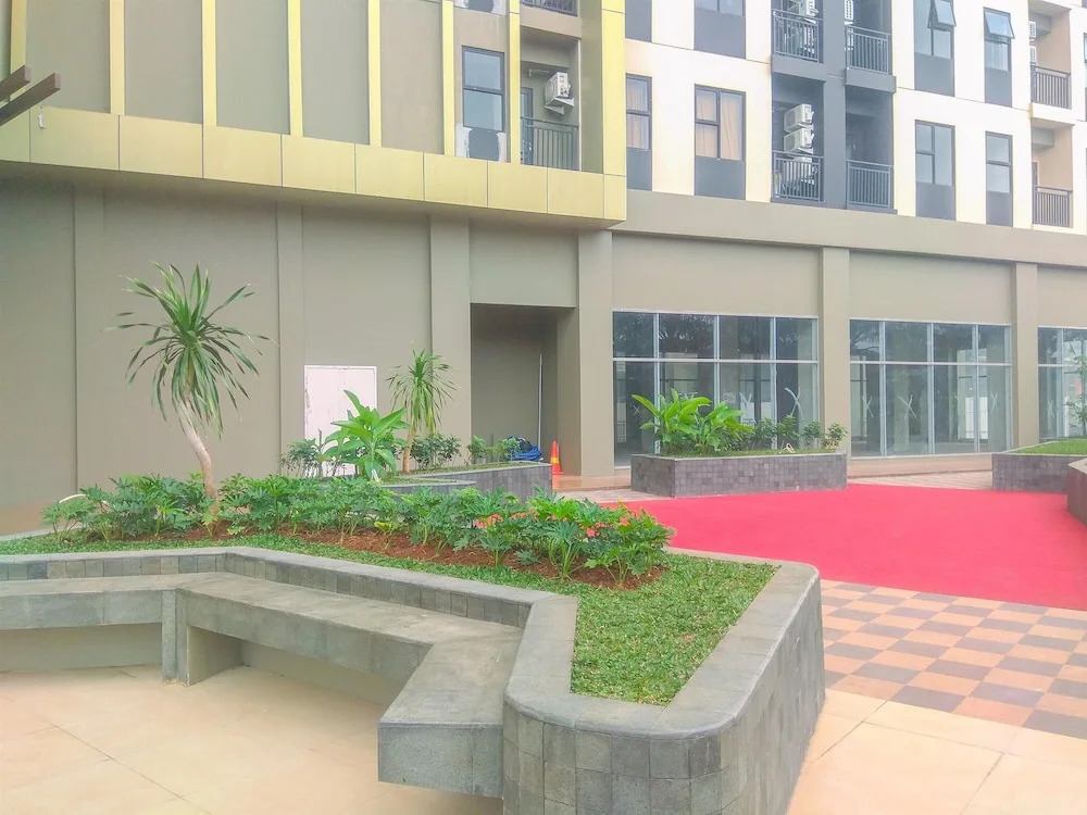 Homey And Modern Look 2Br Transpark Cibubur Apartment
