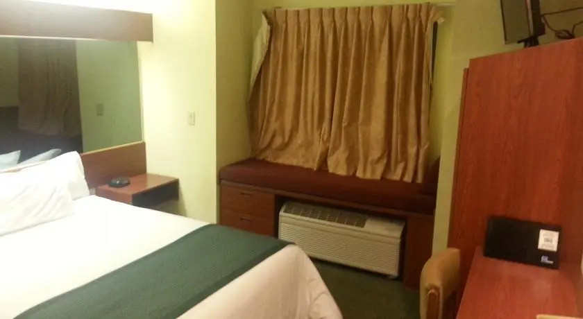 Microtel Inn and Suites Thomasville High Point