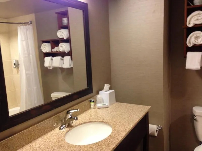 Astoria Hotel & Suites