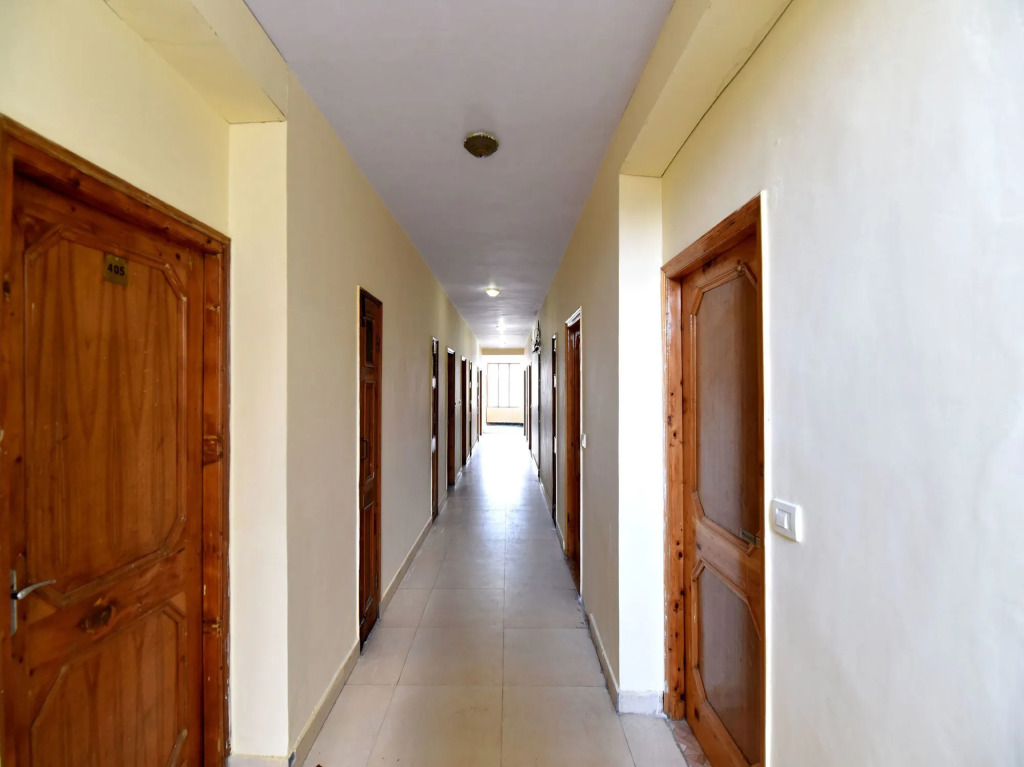 OYO 12425 Neha Palace