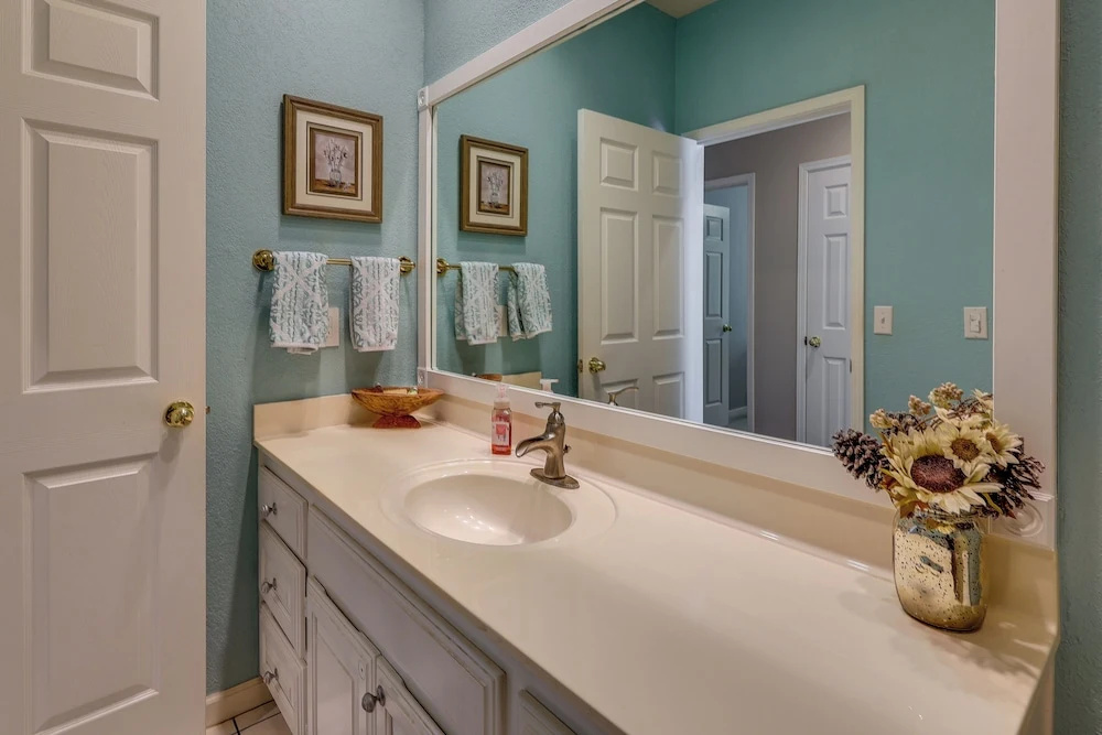 North Bentonville Vacation Rental Near Bike Trails