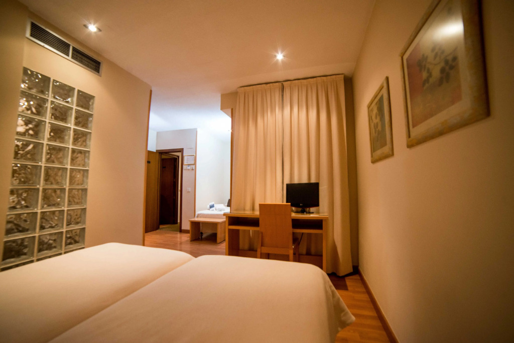 Hotel Serrano