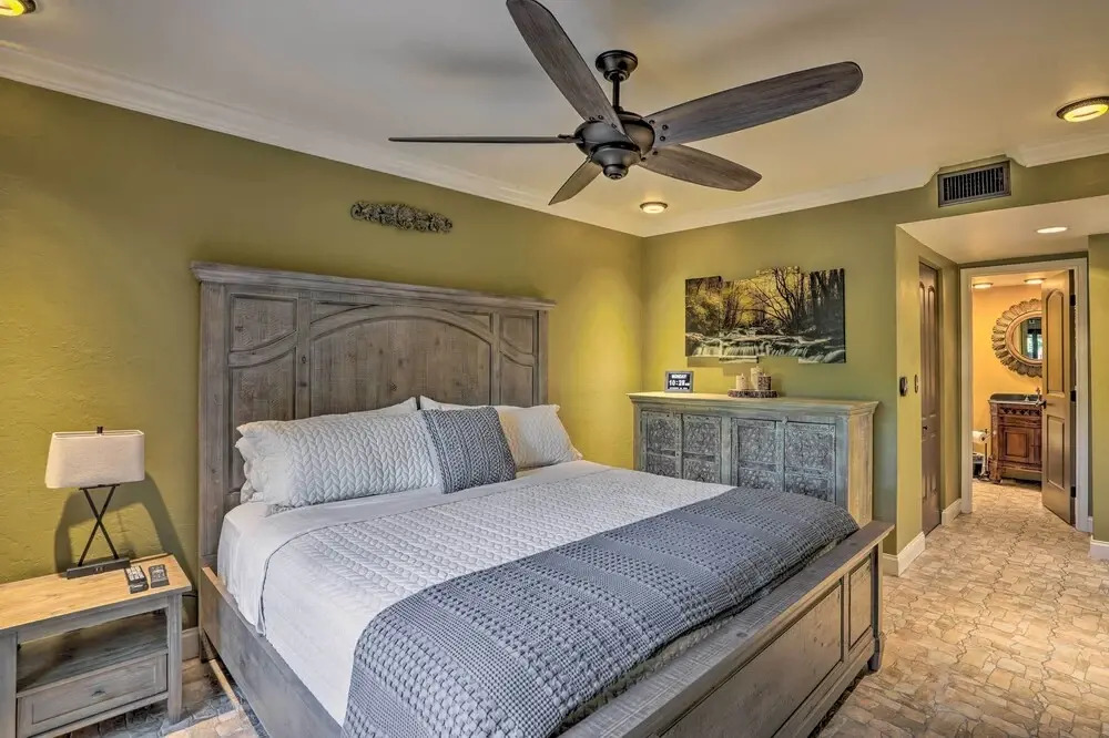 Chic Fort Myers Escape w/ Community Perks!