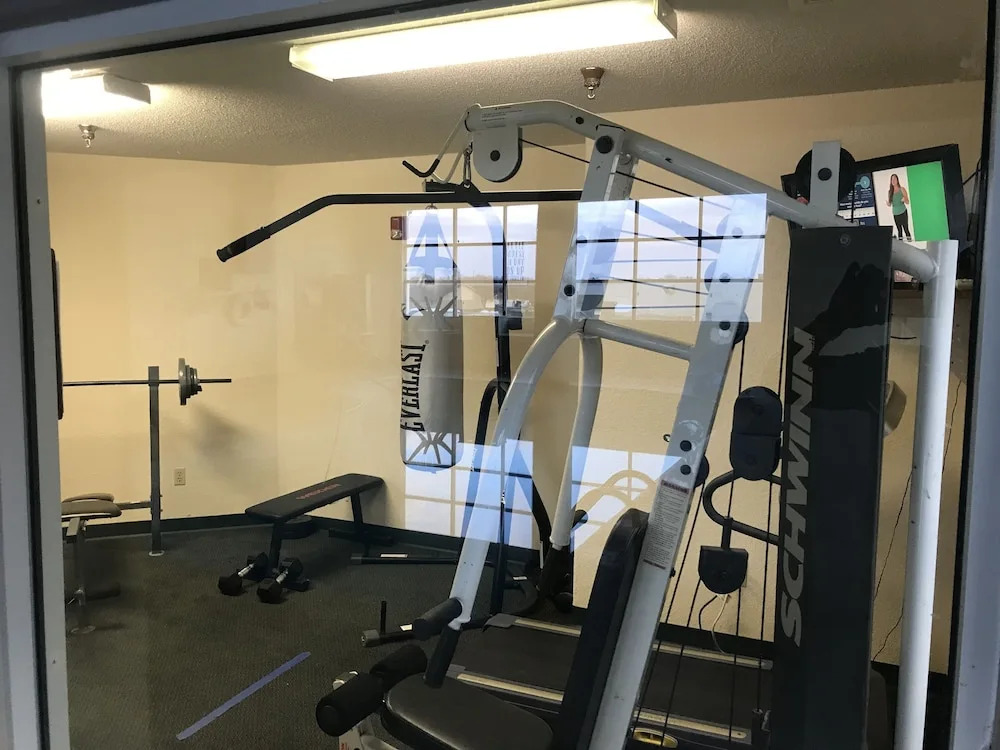 Chadron Inn & Suites