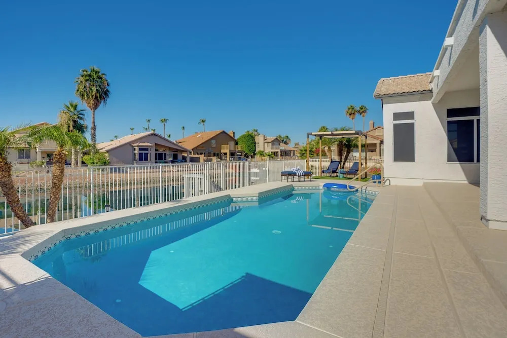 Pool + Lakefront: Upscale Glendale Getaway