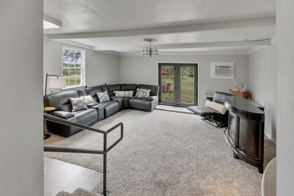 Gorgeous Home Near Wineries w/ Hot Tub & Fire Pit