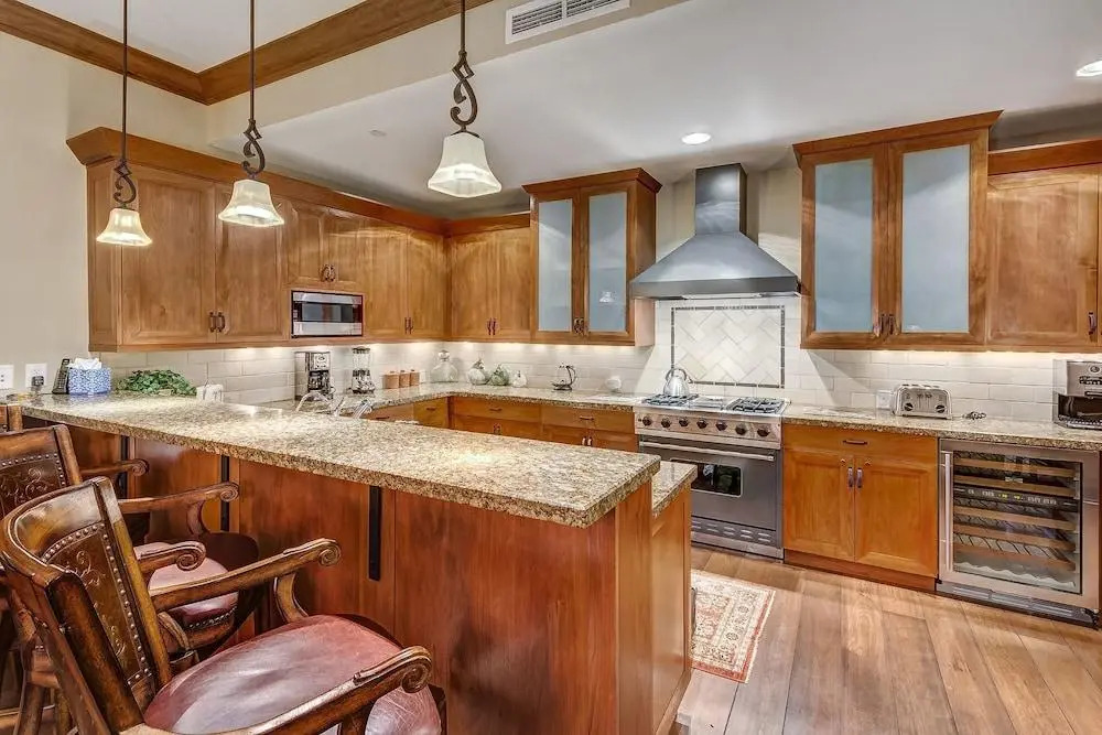 Hummingbird Retreat - Four Bedroom Townhome