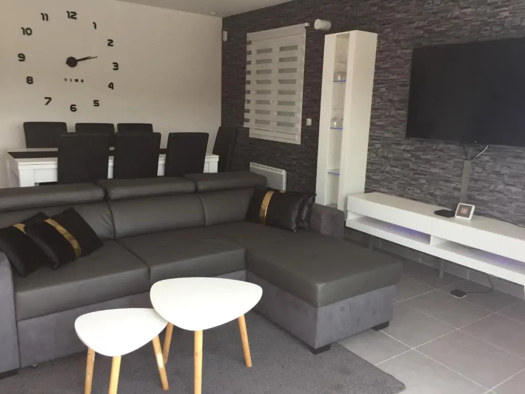 Villa privative 3 chambres avec piscine privée et Climatisation près Carcassonne