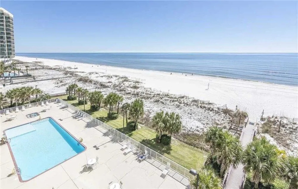 Regency Isle 507 - 2 Br condo by RedAwning