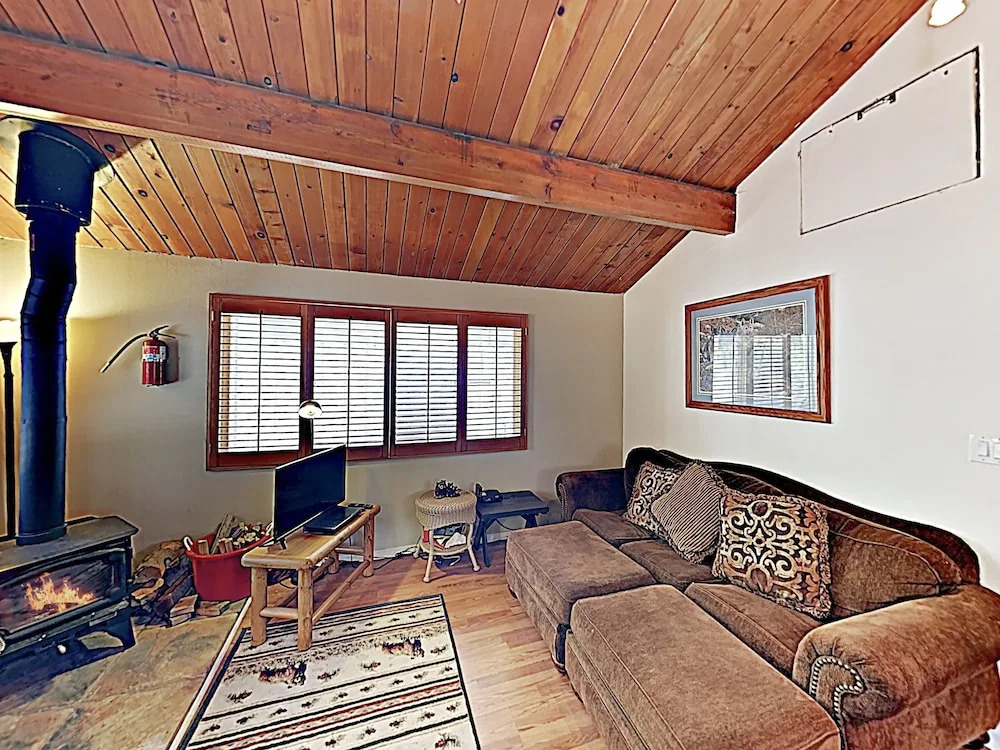 New Listing! Mountain Charmer W/ Large Yard 2 Bedroom Home