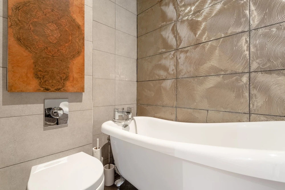 Stylish 3 Bedroom Home in Hampstead