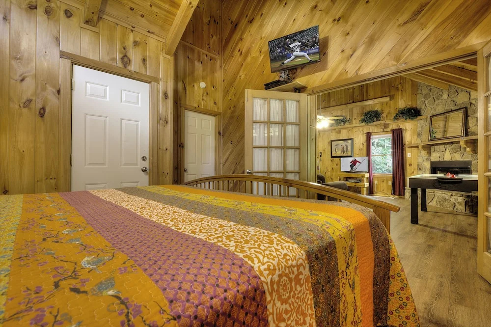 Stream Of Love 374 - One Bedroom Cabin