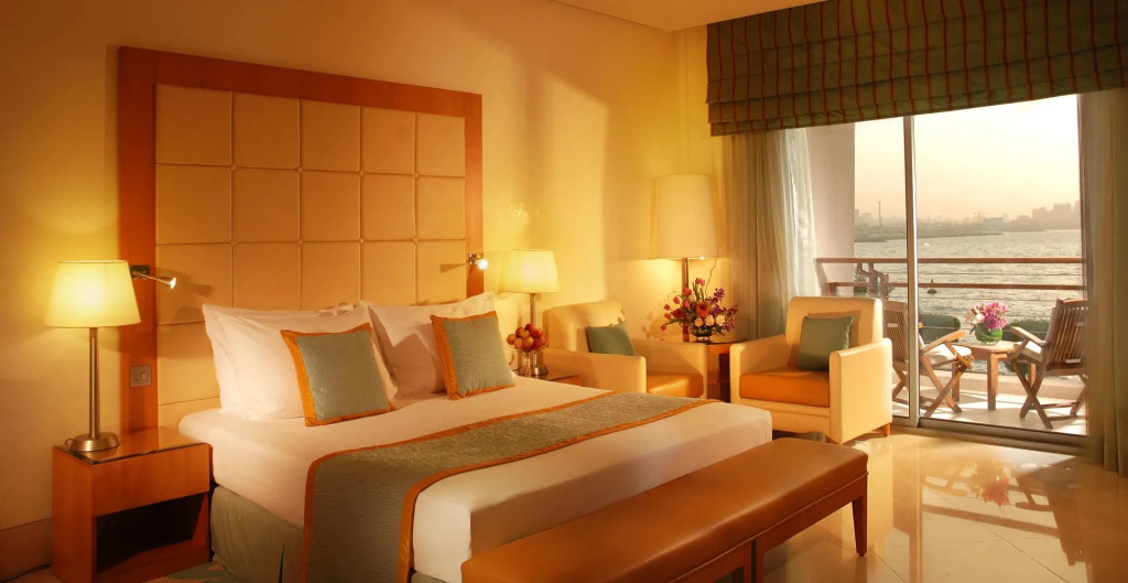 Marina Hotel
