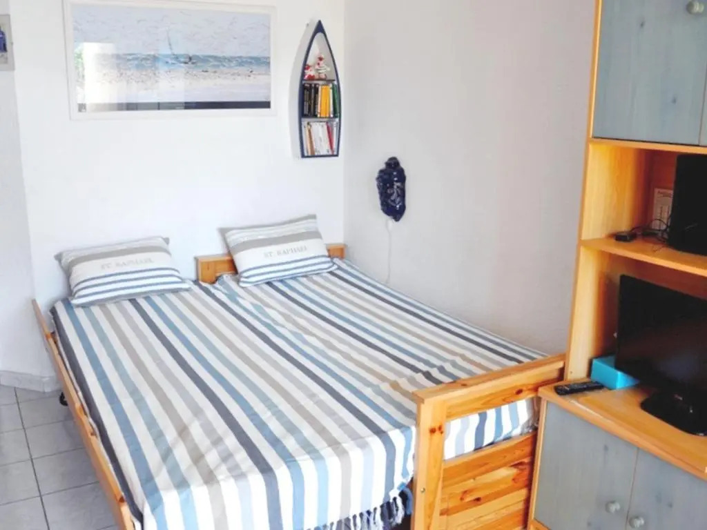 Appartement Sète, 2 Pièces, 4 Personnes - Fr-1-338-98