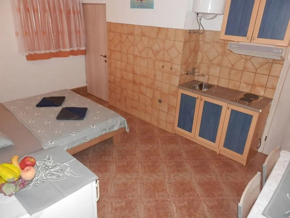 Guest House Tiho
