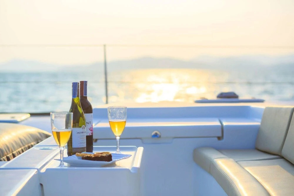 Discover Catamaran Phuket - Lagoon421