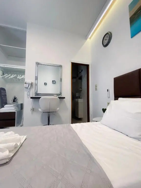 Stam's Studio Apartment with yard