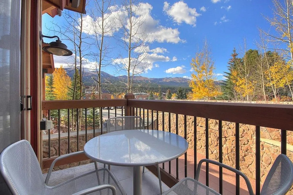 Placer Ridge Lookout by RedAwning
