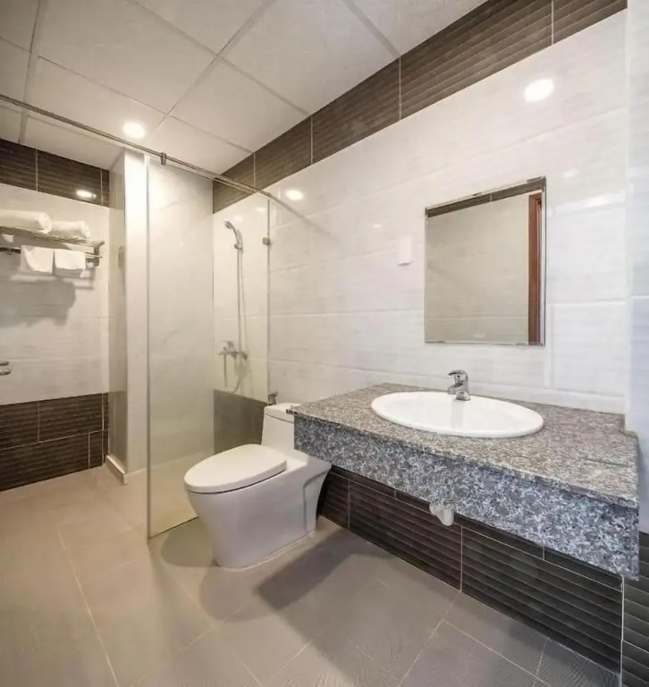 Lotus Rock Hotel DN - by BAY LUXURY