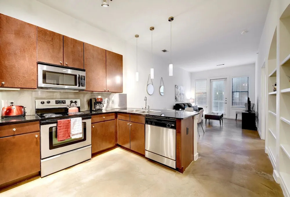 StayLo Luxury 1 Bedroom Apartment