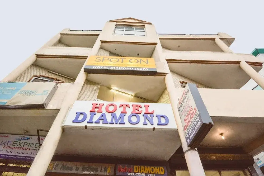 Spot On 38670 Hotel Diamond