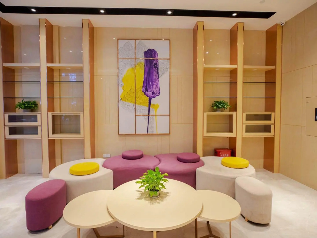 Lavande Hotel Wuhan Optics Valley Plaza