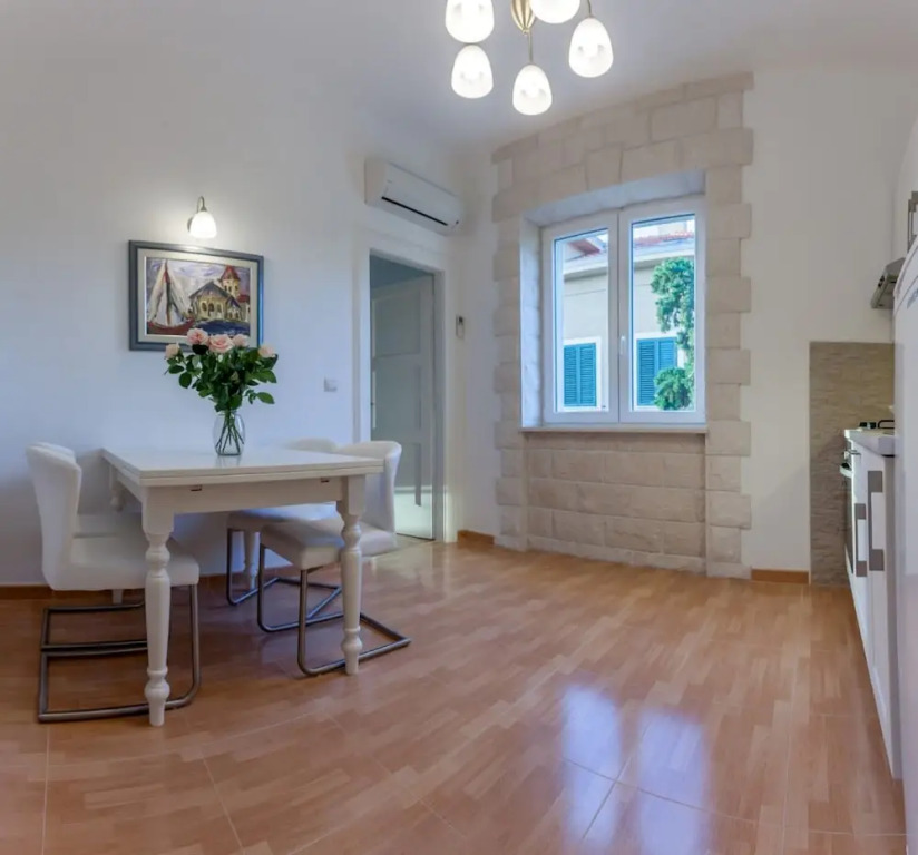 Classy Apartment in the Center of Split