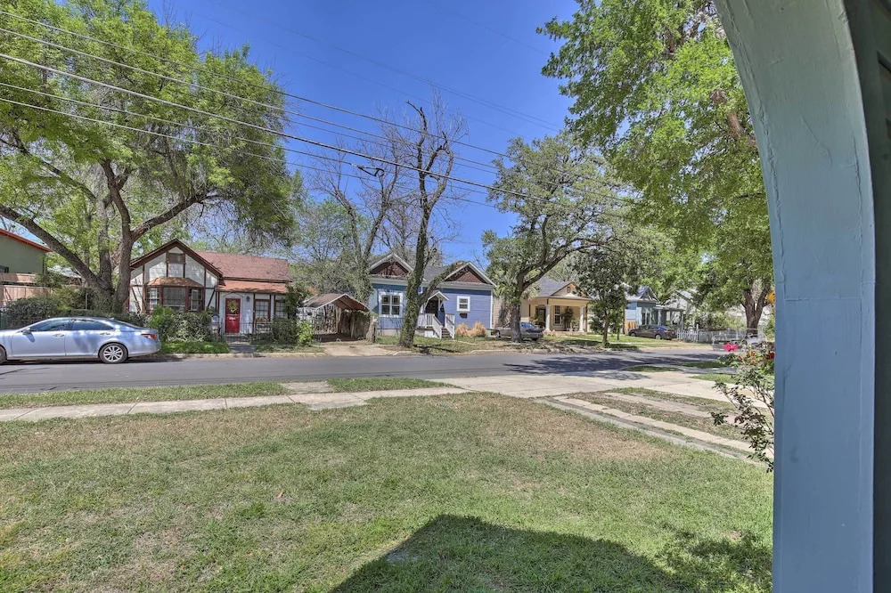 Historic Home w/ Yard Near St Mary's Strip!