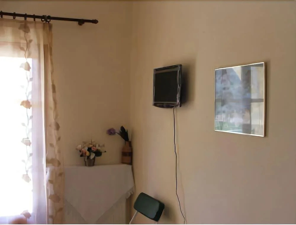 Romantic Studios