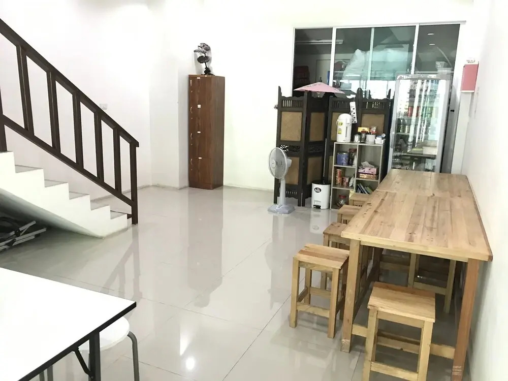 Naiyang Tour Room For Rent