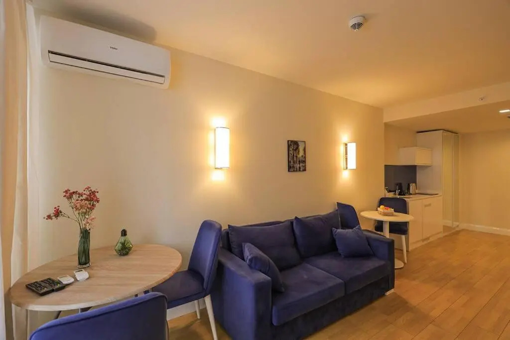 Lovely 1BR apartment with balcony by the Black sea beach
