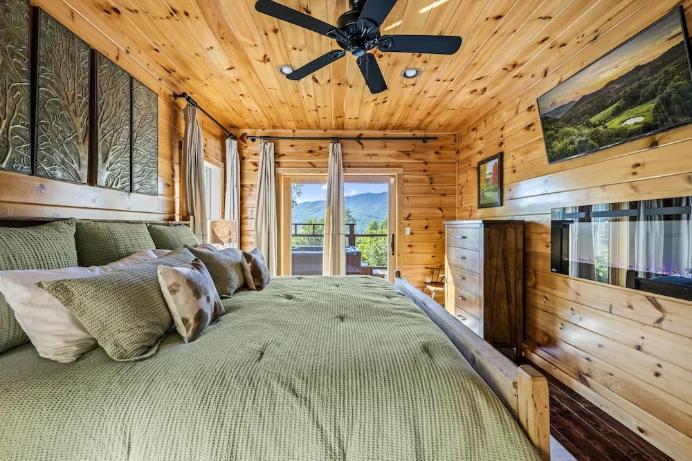 A Tree Top View 3 Bedroom Home