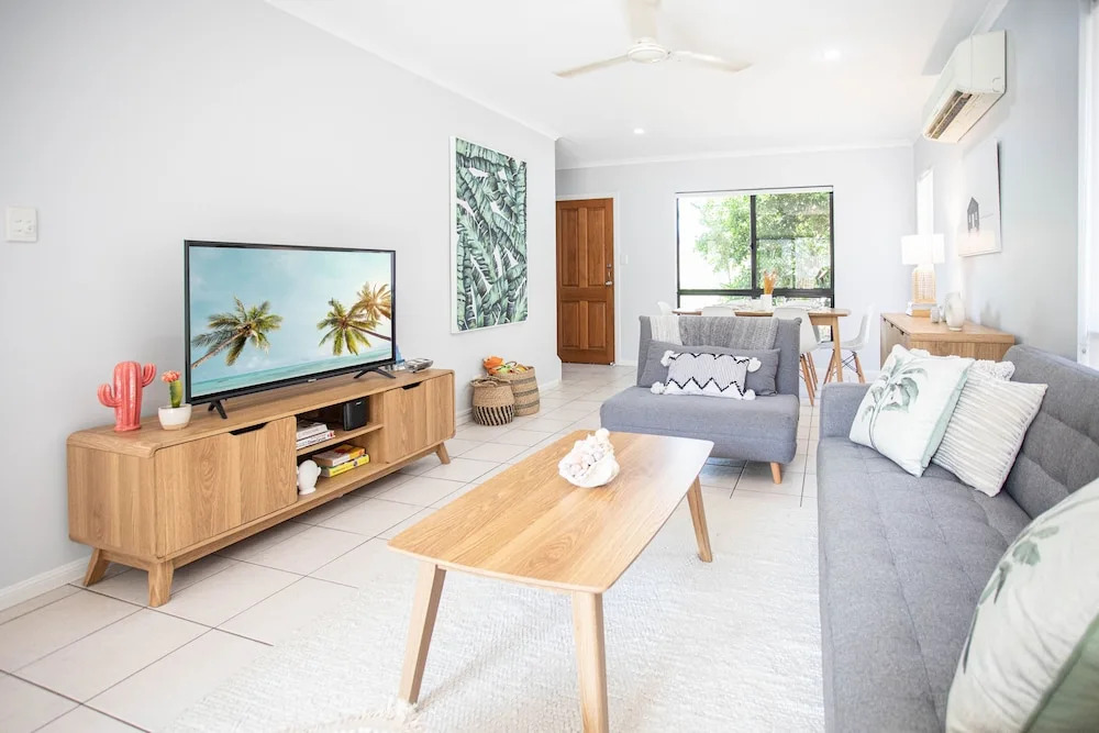 Paradise Palms