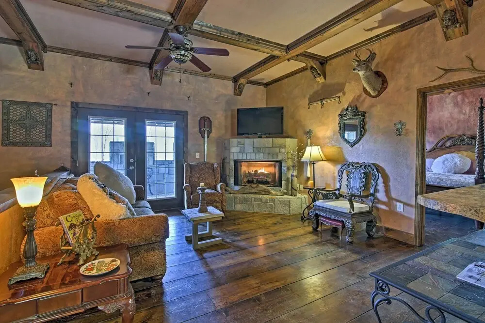 11 Mi to Dtwn: Murphy Gem w/ Hot Tub & Mtn Views!
