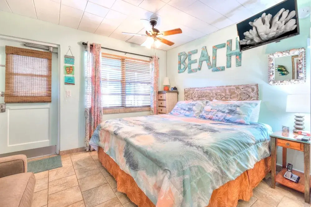 Tropic Terrace #37 - Beachfront Rental 1 Bedroom Condo by Redawning