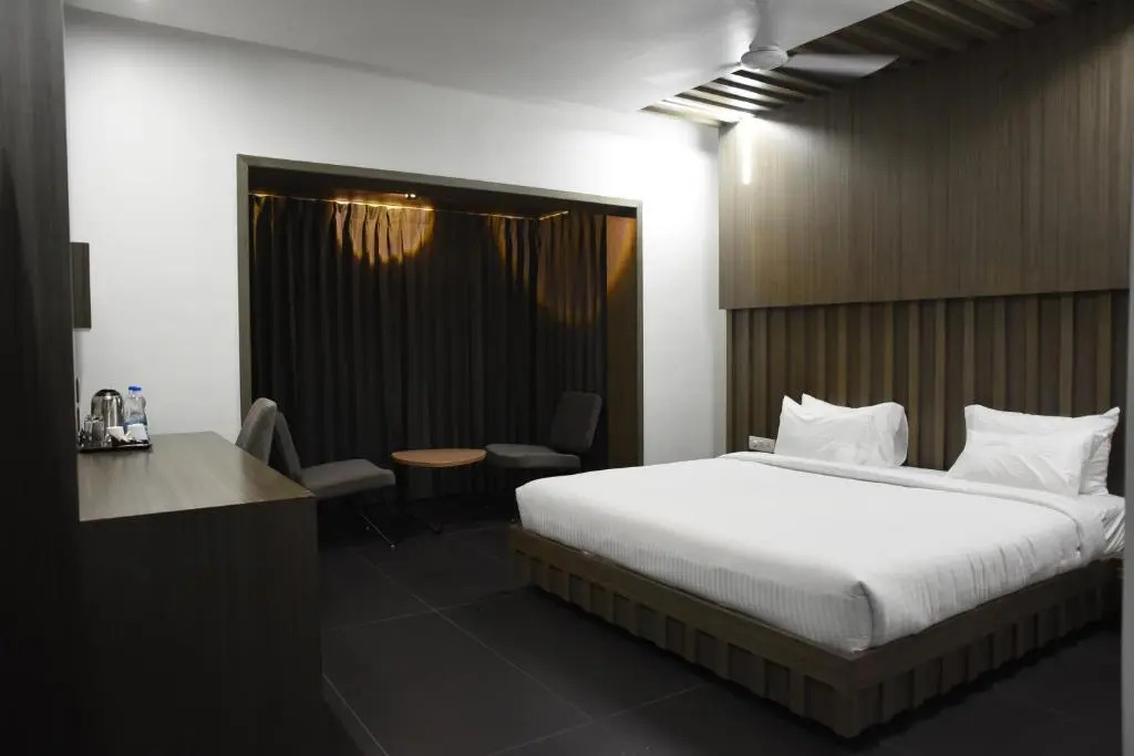 RATHNA RESIDENCY - Near US CONSULATE