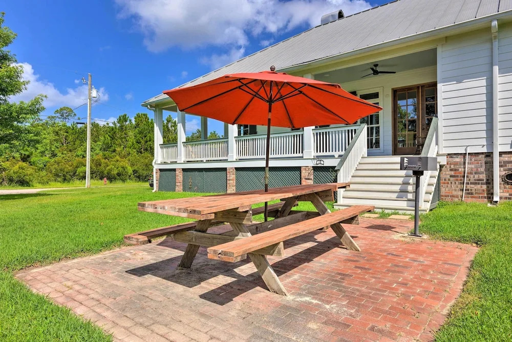 Bright Waveland Home - Walk to Beach Access!