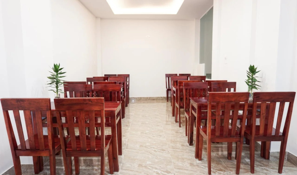 Hưng Long Hostel