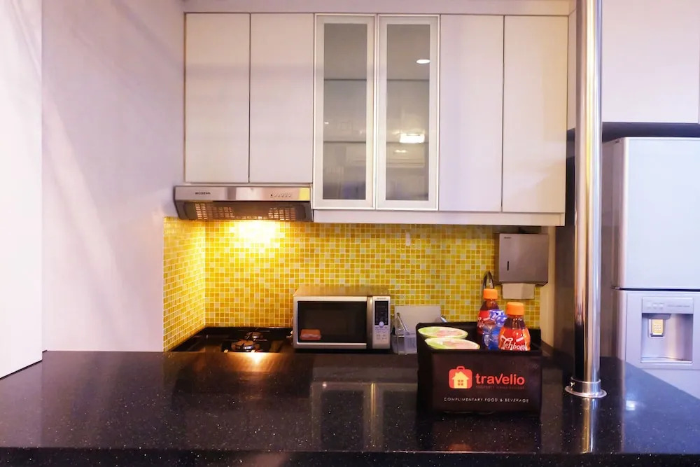 Big Studio at Cosmo Terrace Apartment Thamrin City By Travelio