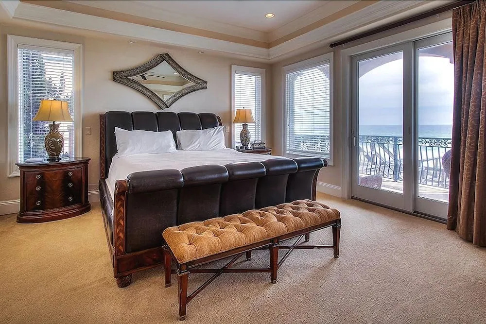 Casa de Cielo 4 Bedroom Holiday Home by Five Star Properties