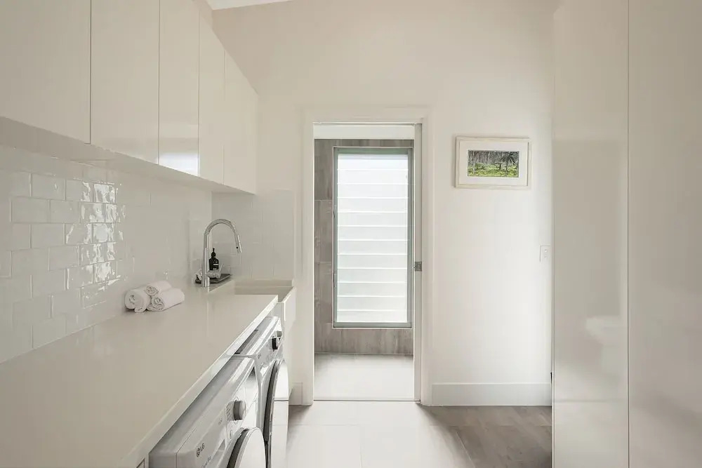 ADS on Collins - 4 bedroom and Pet Friendly