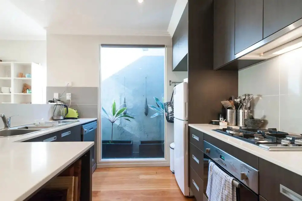 Quiet Terrace Townhouse on the City Fringe