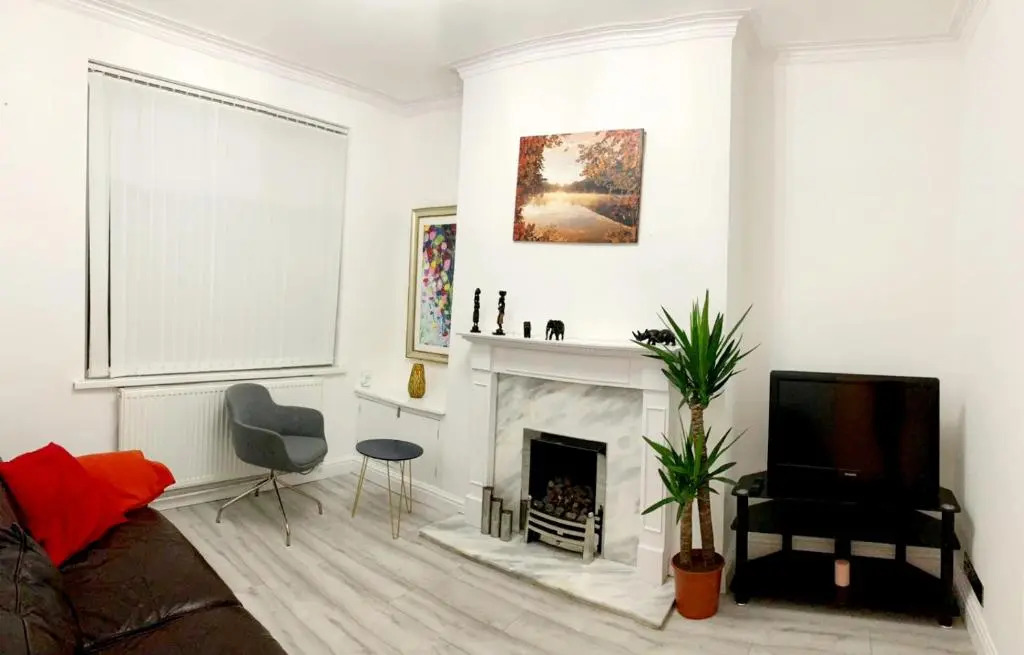 Gorgeous Stylish Cheri Victorian House In Manchester