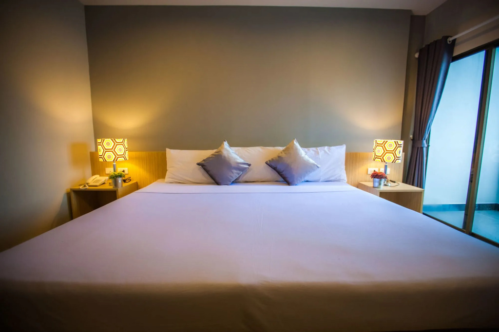 Klaang Muang Hotel