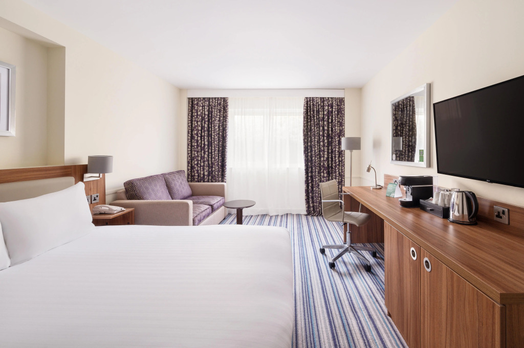 Holiday Inn Ashford Central by IHG